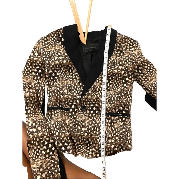 BCBGMAXAZRIA Shawl collar cropped brown cheetah/ feather print blazer - Picture 13 of 16
